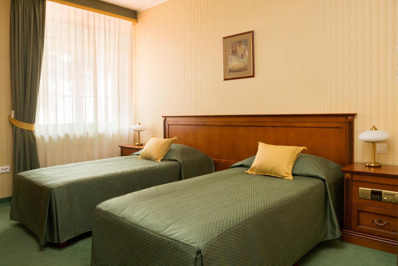 Stacja Nowa Gdynia Bed & Breakfast Aquapark Zgierz Exterior foto
